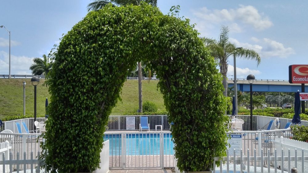 Belmont Inn & Suites Florida City Esterno foto