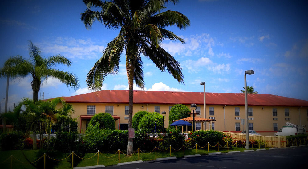 Belmont Inn & Suites Florida City Esterno foto