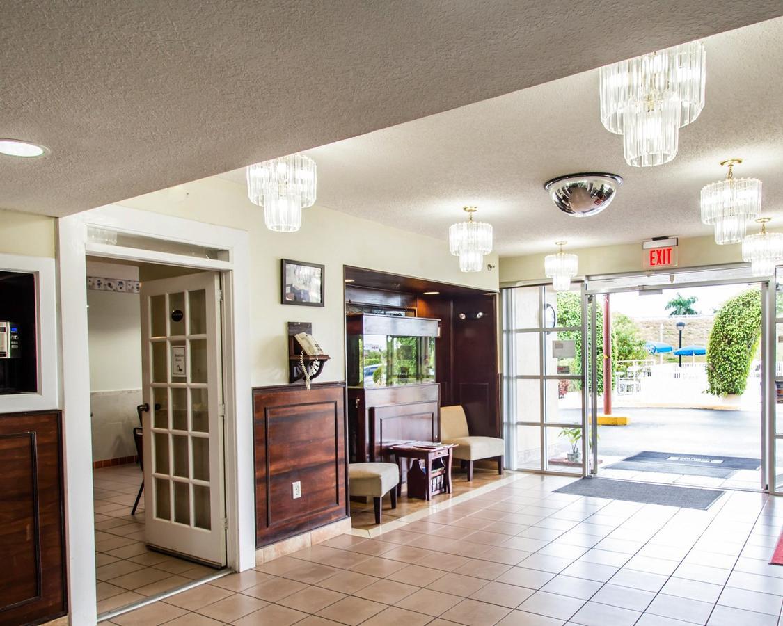 Belmont Inn & Suites Florida City Esterno foto