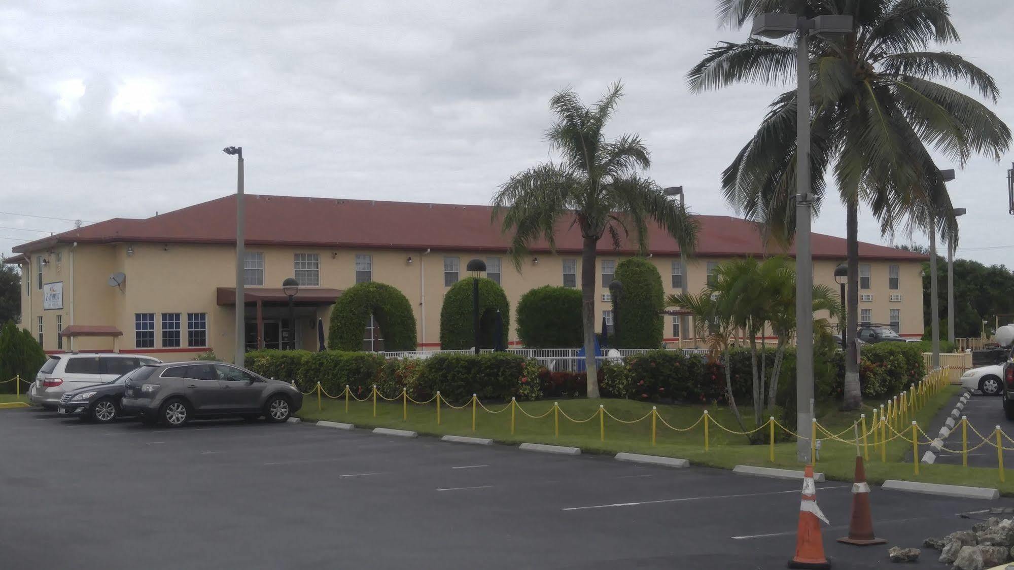 Belmont Inn & Suites Florida City Esterno foto